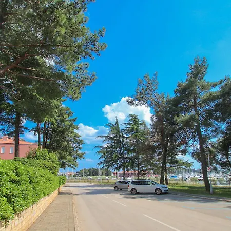 Cozy Nur 80 Meter Zum Strand Mit Meerblick, Privatparkplatz - Hundefreundlich * Karpinjan