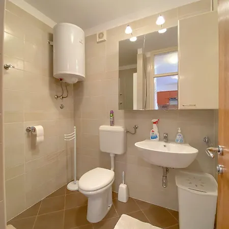 Apartman Cozy Nur 80 Meter Zum Strand Mit Meerblick, Privatparkplatz - Hundefreundlich Karpinjan