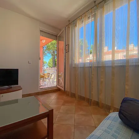 Cozy Nur 80 Meter Zum Strand Mit Meerblick, Privatparkplatz - Hundefreundlich Karpinjan